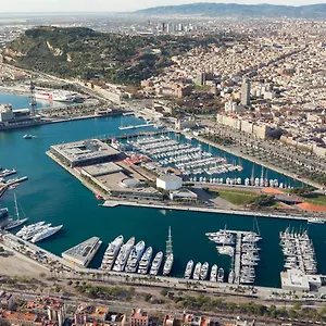 https://spacious-yacht-hotel-barcelona-city-center-5-cabins.topbarcelonahotels.com