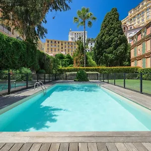 https://le-coq-intercontinental-garage-swimming-pool.fr-provencehotel.com